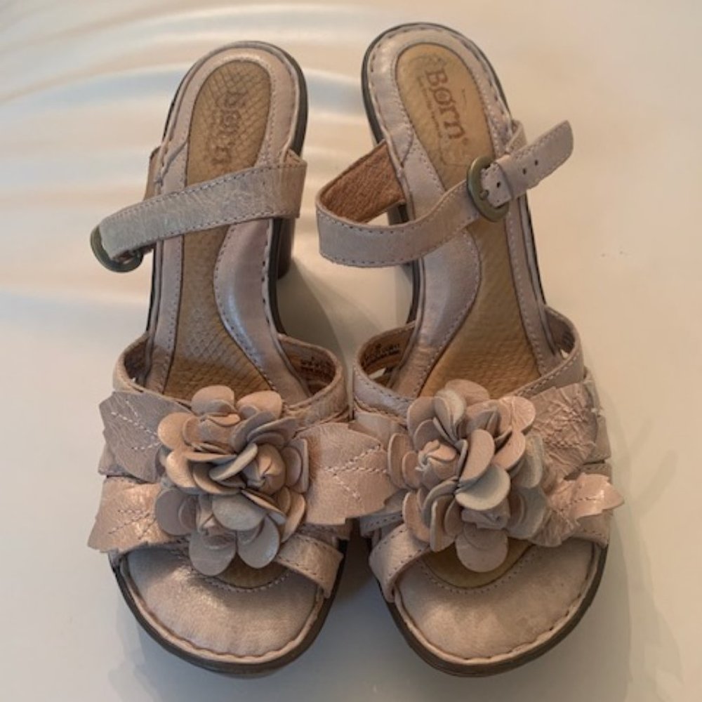 Born Cream Leather Flower Sandals